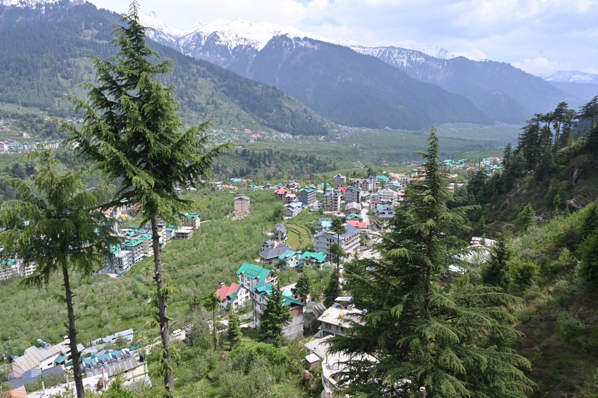 Hotel Seven Hills Manali מראה חיצוני תמונה
