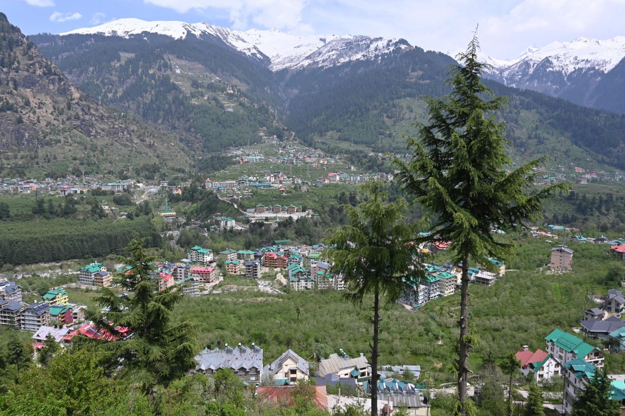 Hotel Seven Hills Manali מראה חיצוני תמונה