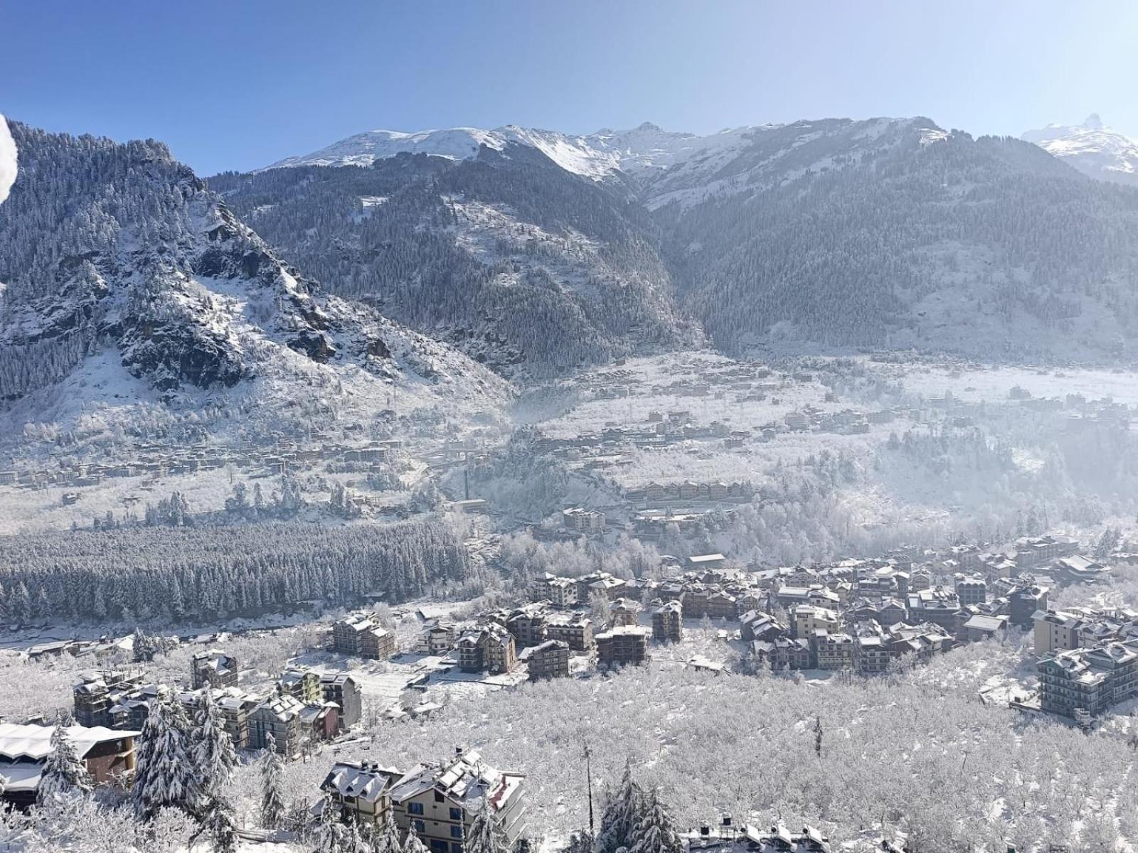 Hotel Seven Hills Manali מראה חיצוני תמונה