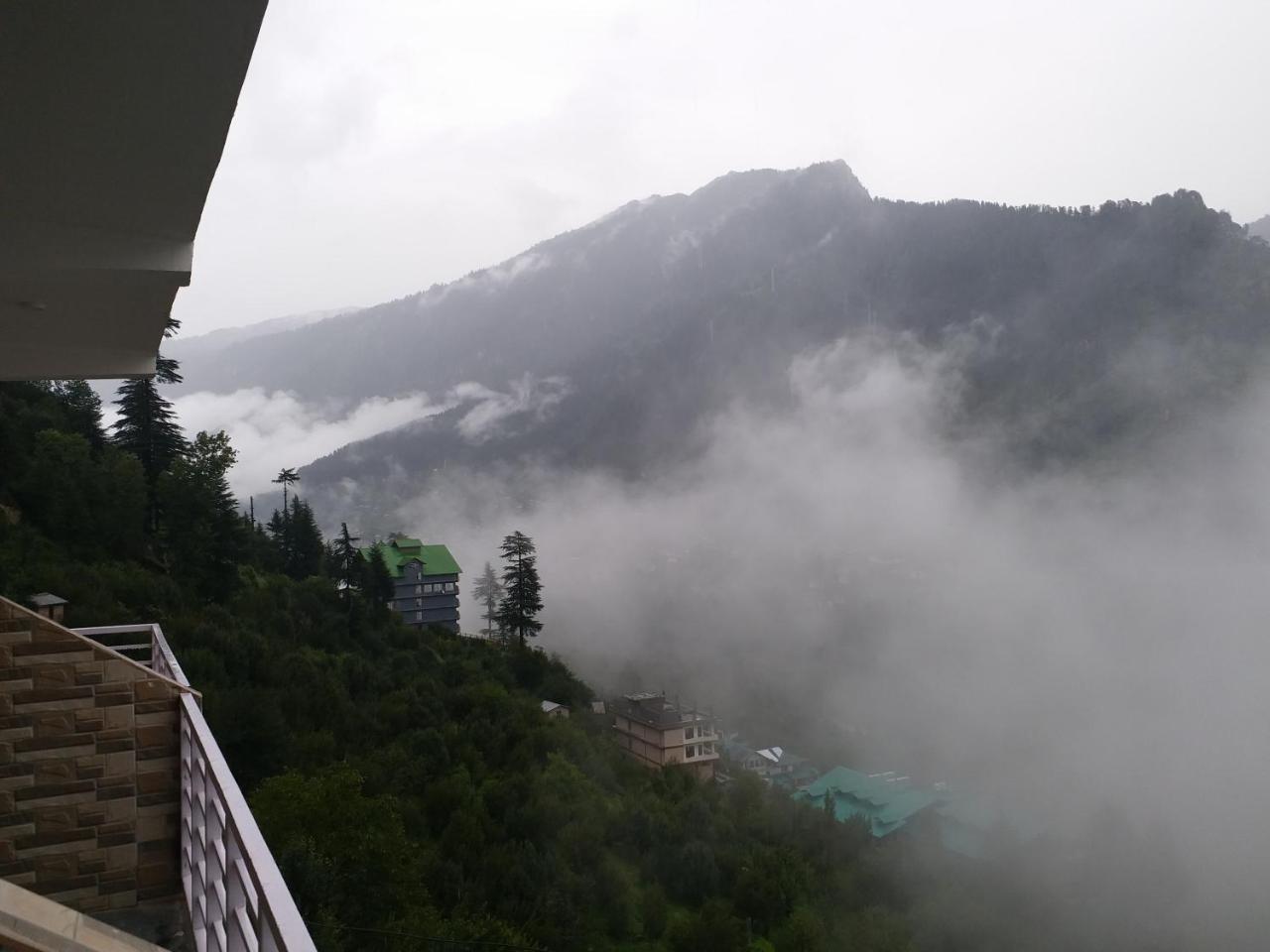 Hotel Seven Hills Manali מראה חיצוני תמונה