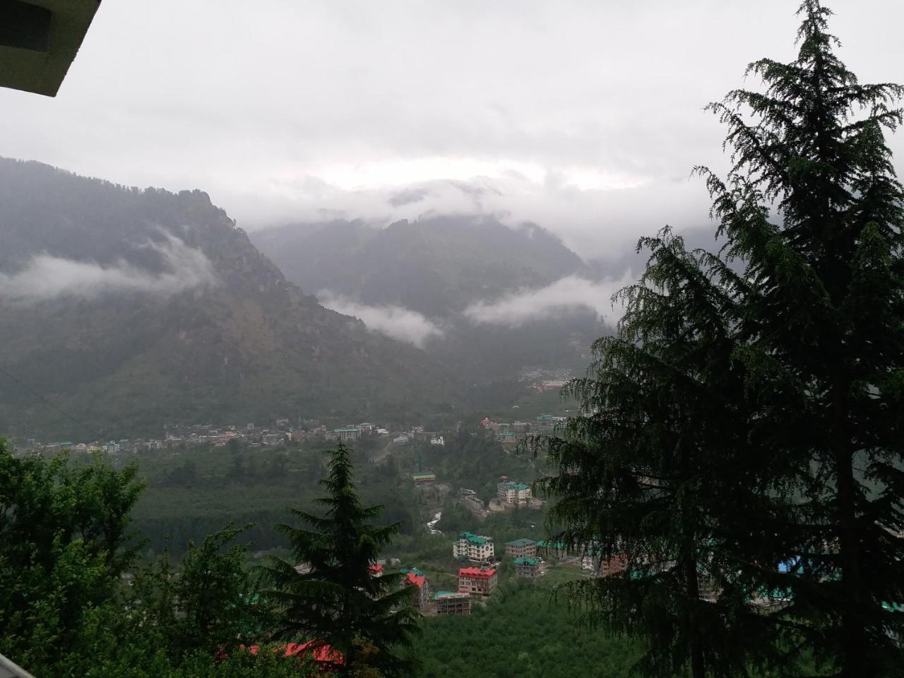 Hotel Seven Hills Manali מראה חיצוני תמונה