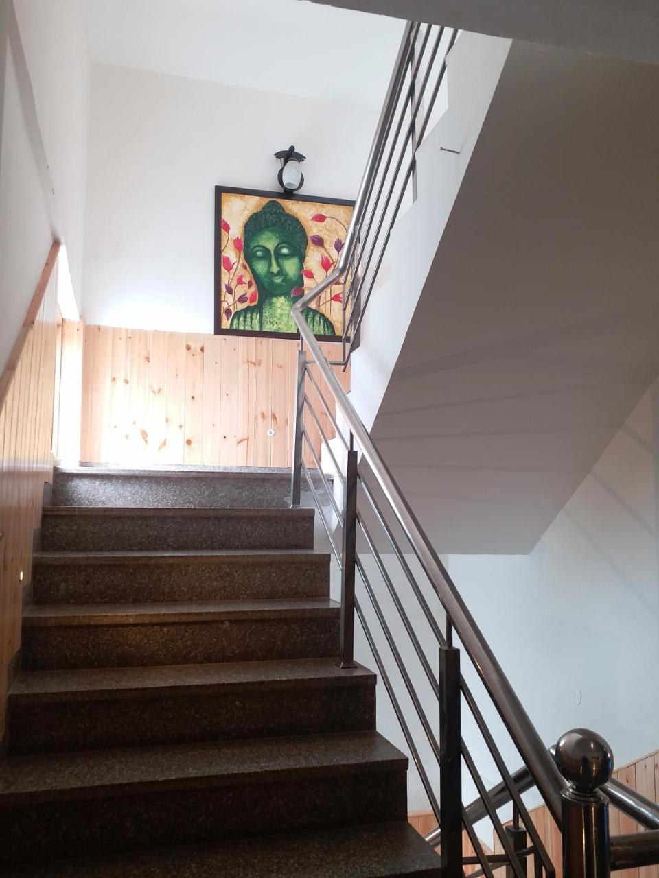 Hotel Seven Hills Manali מראה חיצוני תמונה