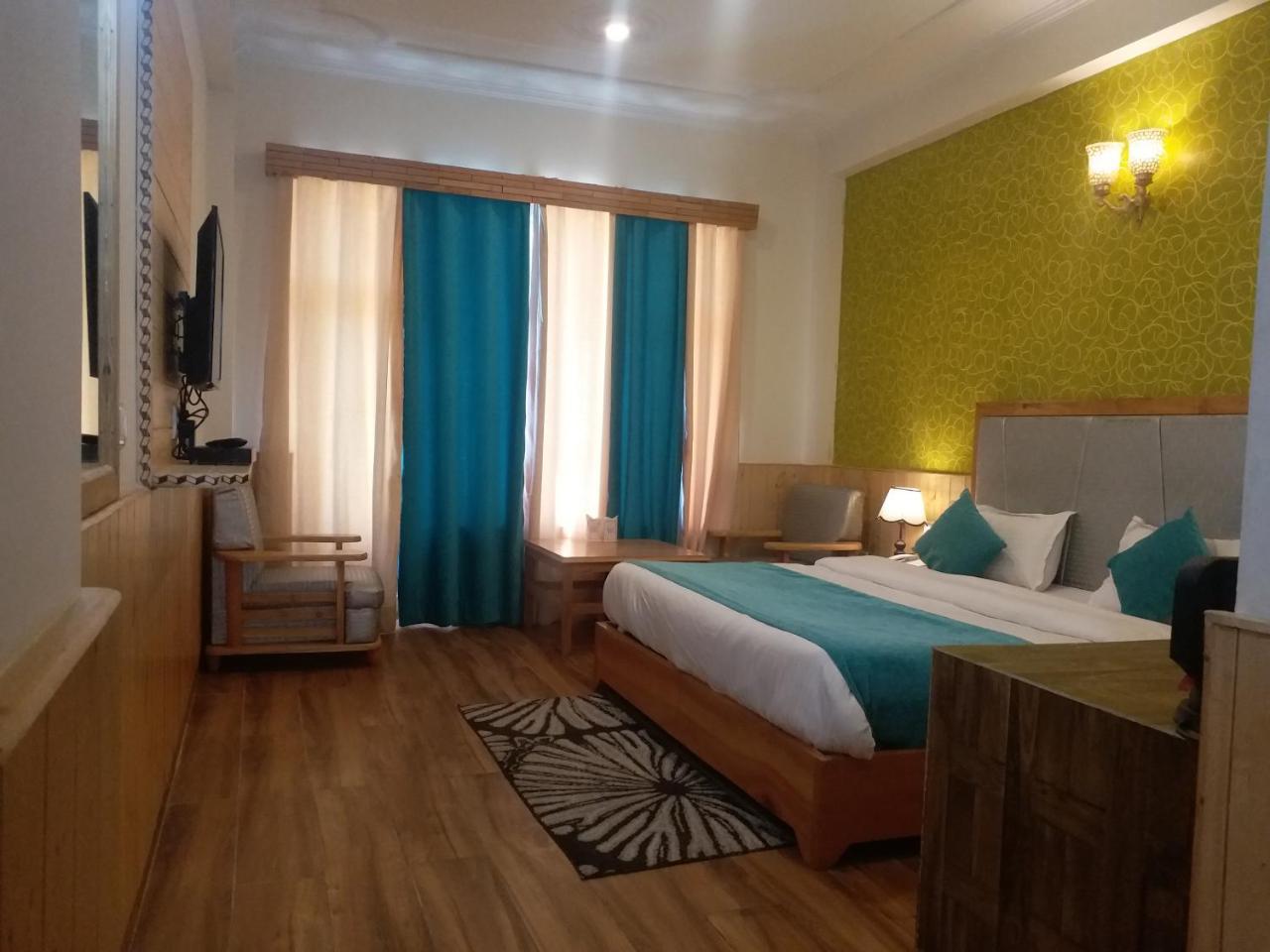 Hotel Seven Hills Manali מראה חיצוני תמונה